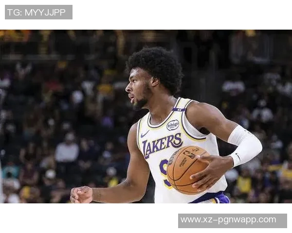 夸梅：布朗尼若想首发需提升接球投篮能力不能只依赖老爸的三分训练